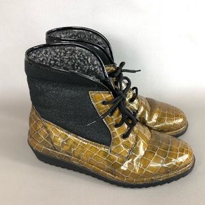 Rieker Faux Alligator Skin Lace Up Boots Size 7